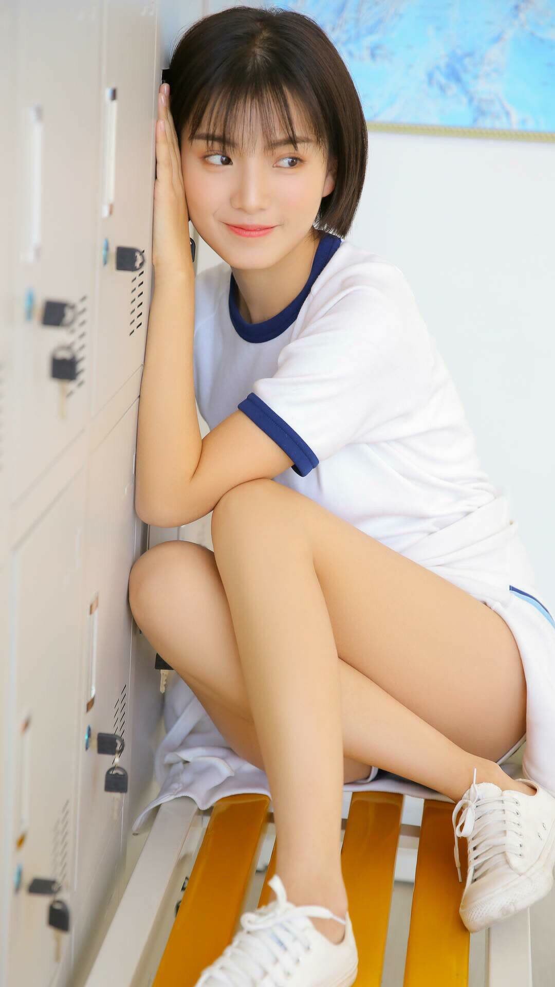 莱万全程高能输出，日本淘汰赛奇兵逆袭，多特蒙德双线崩盘的背后真相