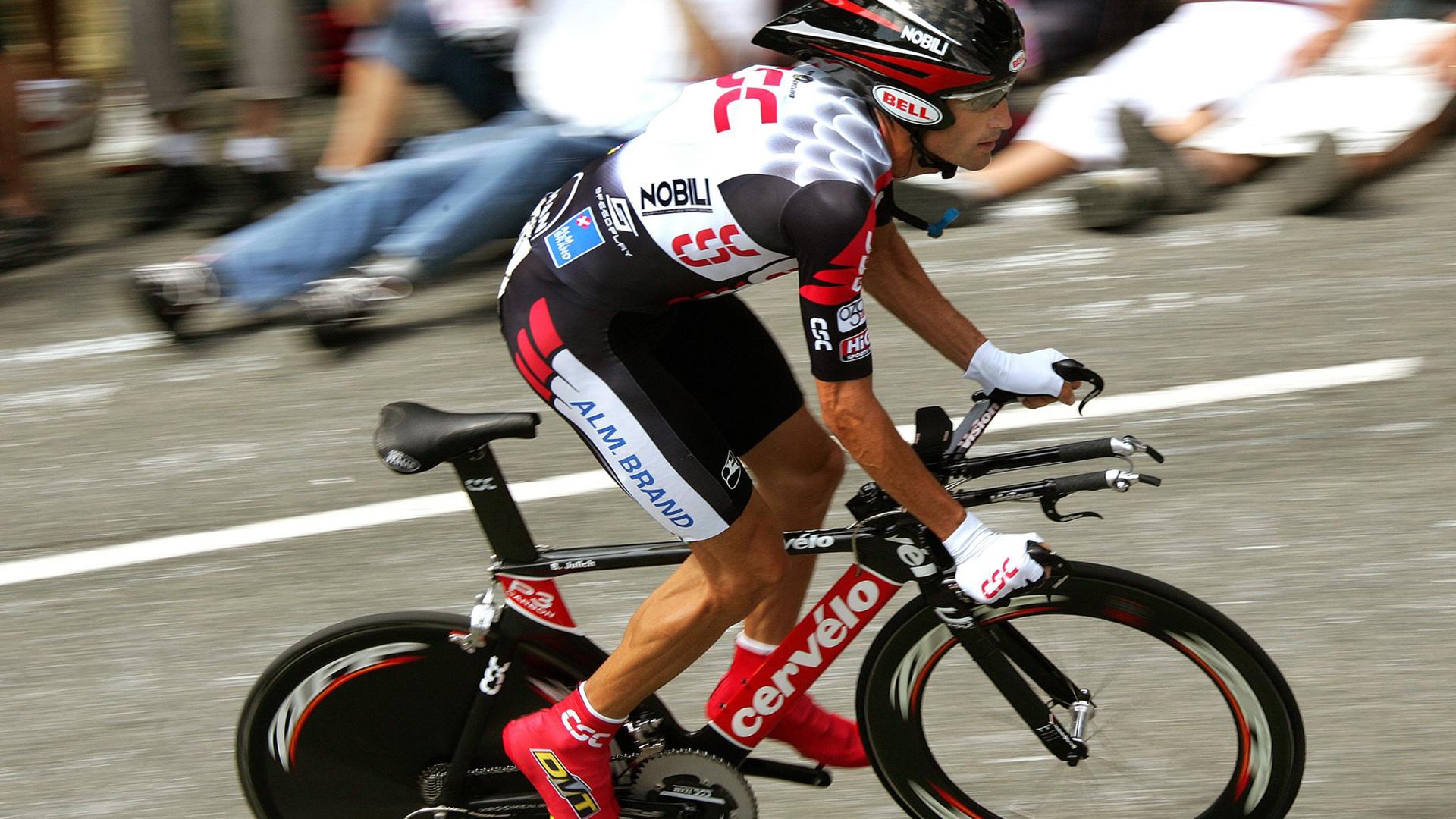 利拉德超神轰40+10难救主!凯尔特人铁血防守终结猛龙七连胜